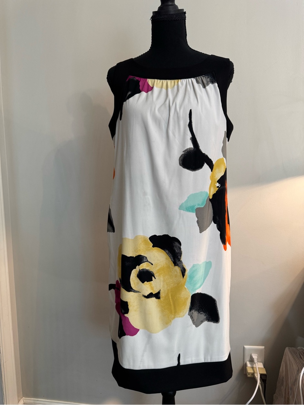 Floral Print Sleeveless Shift Dress - White with Yellow & Black
